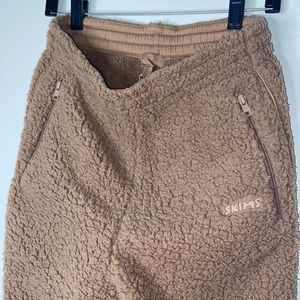 Skims Sherpa Teddy Jogger- Tigers Eye Size Small